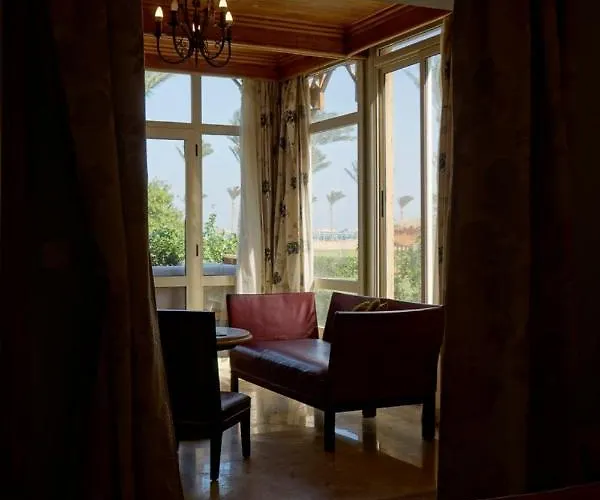 Adel's Aparthotel *