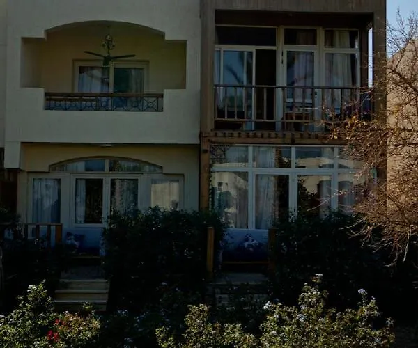 Aparthotel Adel's