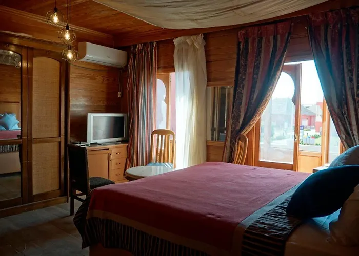 Aparthotel Adel's *